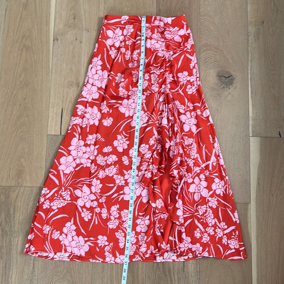 NWOT SONG OF STYLE Zahir Ruffle Satin Floral Print Skirt - Red Dahlia - Small - Picture 13 of 13